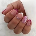 Kurze ovale künstliche Nägel mit lila French Tips und rosa Marmor-Design mit Strasssteinen - JP2885 (Kleber-Stil)