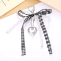 Elegant pearl chain keychain with black and white checkered bow and silver heart pendant - Fabric Pearl Bow Pendant (K1842) / Black (K1842)