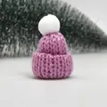 Rosa Mini-Strickmütze für Weihnachten mit weißem Bommel für Puppen und DIY - Weißer Pompon / Hellviolett (Klein)