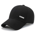 Casquette de baseball noire minimaliste avec plaque en métal argenté et tissu respirant - Noir