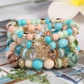 Böhmisches mehrlagiges Perlenarmband-Set in Blau und Minzgrün mit goldenem Schmetterling - Heller Mix