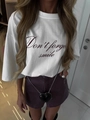 Minimalistisches Damen T-Shirt in Weiß mit 'Don't forget smile' Druck und Rundhals - S / Weiß