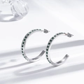 Orecchini a C in acciaio argentato con micro-intarsi di pietre verde smeraldo - Base Argento Pietra Verde