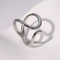 Anello aperto asimmetrico argento minimalista con design aerodinamico in acciaio lucido - Color Acciaio