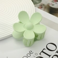 Pale green flower hair claw clip with a matte finish for women's elegant hairstyles - 7.2*7.2*4.1 / Green