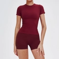 Ensemble sport bordeaux sans couture avec haut manches courtes et short taille haute - S / Haut Et Bas / Manches Courtes + Short / Rouge Cerise