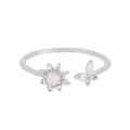 Anello aperto con fiore di prugno e farfalla in argento con opale e zirconi 18K - Aperto Regolabile / Argento