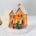 Miniatur LED Weihnachtshaus mit verschneitem Harzdach und warmem Lichteffekt - 2022F-Gemütliche Schneenachtsresidenz