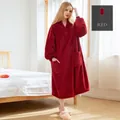 Übergroße rote Flanell-Decke mit Kapuze, doppelten Taschen und gemütlichen Bündchen - Damenstil / Burgunderrot