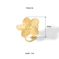 Macro detail of golden flower ring with 25mm petal width and twisted adjustable band - Open Flower Ring (YYR023140)