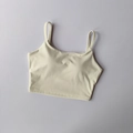 Soutien-gorge de sport beige à bretelles fines et encolure carrée avec coussinets intégrés - S / Hauts / Ivoire