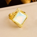 Anillo vintage de acero inoxidable bañado en oro 18k con piedra de ópalo cuadrada - Estilo de Ópalo Cuadrado Doble (R526) / Abierto Ajustable
