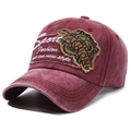 Vintage bordeaux baseballpet van katoen met Sport-borduurwerk en een modieuze patch - Rood