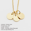 Collar minimalista de acero oro 14K con colgante circular de 6mm y grabado personalizado - Estilo de Triple Disco (YX30642) / Dorado