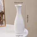 Modern white matte ceramic vase with petal rim, dimensions 4cm x 24cm x 9cm size - Duoyan (24cm)