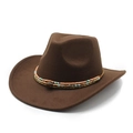 Detail eines braunen Cowboyhuts aus Filz mit buntem Perlenband und Ziersteinakzent - M / Kaffeebraun