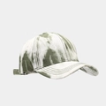 Détail d'une casquette de baseball tie-dye avec texture verte et coutures sur la visière - Réglable / Vert Mousse & Blanc Vintage Tie-Dye (Couleur N° 9)