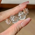 Elegante Ohrstecker aus Jade-Kalebasse mit roségoldener Blume und Diamantakzenten - 38# Silbernadel - Roségold Grün Klar
