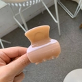 Pink minimalist vase-shaped hair claw clip for high ponytail made of polished plastic - Dark Nude Pink - Vase Shape - Butterfly Buckle