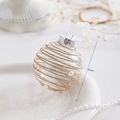 Elegante 8cm transparante roze kerstbal met faux parels op een wit porseleinen bord - 8cm / Champagne Goud Streep