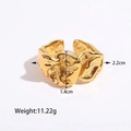 Makro-Detail des Gold-Lava-Rings mit unregelmäßiger Textur, 2,2 cm Breite und 11,22 g Gewicht - Lava-Textur-Stil (JDR202288)