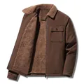 Chaqueta de ante marrón oscuro para hombre con cuello de lana de cordero y forro grueso - M / café