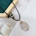 Collana Albero della Vita fatta a mano con opale a goccia e filo d'oro su velluto verde - Solo ciondolo / Opalite Oro