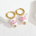 Boucles d'oreilles créoles en acier doré 18K avec perles céramiques cylindriques fleuries - Floral Rose (E953-fenhong)