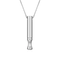 Collana per respirazione mindfulness argento con ciondolo cilindrico regolabile su bianco - Collana con Fischietto Cilindrico (MS-520) / Color Acciaio