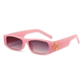 Occhiali da sole rettangolari retrò con montatura rosa spessa, lenti sfumate e decori oro - Montatura Rosa Gelatina Lenti Grigio Sfumato