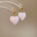 Ohrringe mit rosa Herzanhänger und Glitzer auf goldenen Creolen, süßer Blumenschmuck - 107# Silbernadel - Gold & Rosa