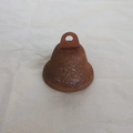 Campanella a stella in metallo arrugginito vintage con finitura antica per Natale - Campanella con Apertura a Fessura 3,8cm