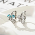 Élégantes créoles papillon en argent avec gemmes cœur bleues et zircons clairs - Boucle d'Oreille Créole Papillon Blanc (Pièce Unique)