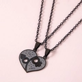 Collar de pareja puzzle de corazón negro con texto de amor en español grabado - Corazón de Rompecabezas Negro