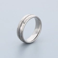Neutral silver stainless steel ring featuring a hammered texture with a black inlay - US 8 / Steel Color (KR108246-GC)