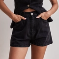 Set in denim nero da donna con crop top senza maniche e pantaloncini a vita alta - Pantaloncini di Denim Neri