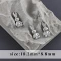 Nahaufnahme von 18k vergoldeten Hasenanhängern auf Stein, Größe 18,2mm x 8,8mm für DIY-Schmuck - Silber Hase Stil (M105202)