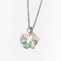 Détail du collier couronne florale argentée avec fleurs roses, lapin blanc et pendentif pierre de lune - Couronne Florale Lapin Blanc (Argent 3)