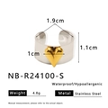 Detailierte Maßtabelle mit Größe und Gewicht für den Herzring aus Edelstahl - Silbernes Band Goldene Herz (NB-R24100-S)