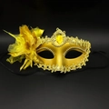 Exquisite goldene Maskerade-Maske mit großer Netzblume und gelbem Tropfenedelstein - Gold