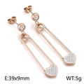 Pendientes de imperdible oro rosa con corazón de cristal, medida 39x9mm y peso 5g - Oro rosa