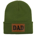 Bonnet en maille vert armée pour homme avec écusson en cuir marron et lettrage DAD - Adulte Élastique / Vert Armée (DAD)