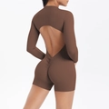 Detail van het open rugontwerp en de scrunch-billen op de bruine bodysuit met lange mouwen - S / Kastanjebruin