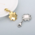 Minimalistische Puzzleteil-Anhänger in Gold und Silber aus Edelstahl mit Karabinerhaken - Würfel