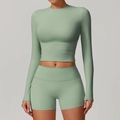 Ensemble de yoga vert sauge avec haut court à manches longues et short gainant - Chemise À Manches Longues 8886 + Short 8519 Vert Basilic / S