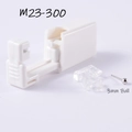 Dettaglio dello strumento sterile per bucare le orecchie con orecchino da 3mm - 4mm Argento Sfera