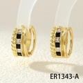 Eleganti orecchini a cerchio dorati con zirconi bianchi e neri e texture a corda intrecciata - Orecchini a Cerchio Dorati a Strati Con Zirconia Bianchi e Neri (ER1343-A)