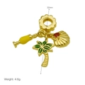 Makro-Detail von 18k vergoldetem Palmen- und Muschelanhänger mit 32mm Höhe und 4,6g Gewicht - DB241123-C (Dreifacher Anhänger: Palme/Muschel/Cocktail)