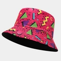 Cappello a secchiello retrò fucsia con motivi geometrici anni '80 per la spiaggia - M (56-58cm) / Rosa Rosso Geometrico
