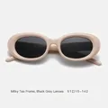 Lunettes de soleil ovales rétro couleur thé au lait avec verres gris - Monture Blanc Cassé Verre Gris